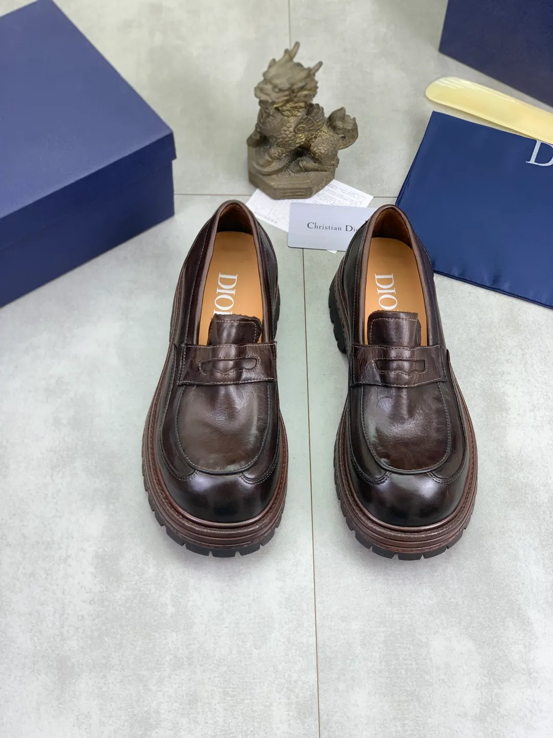 Men's shoes P520 💰【New style】Water-dyed cow lining Original order quality Dior —🆘.Dior Original order purchase, high-end leather shoes, fabric: Made of Italian imported color rubbed wrinkled cowhide➕Water-dyed cow lining/cowhide lining➕Specially available original combination outsole, fine workmanship, real shot🎬Size: 38-45 (with full set of packaging) Color: 3️⃣ colors available